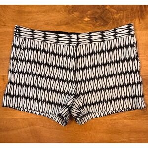 Joe Fresh Womens Black White Geometric Diamond Print Shorts Size 12 Retro Mod